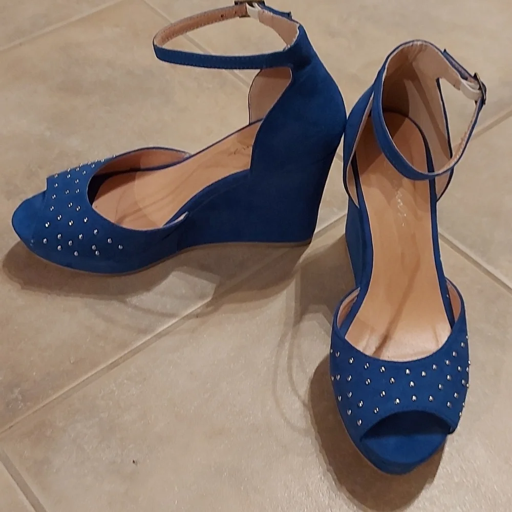 Royal Blue Suede Ankle Strap Platform Wedges with Silver Studs - Picture 6 of 6